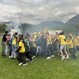 Les joueuses de Printse-Val d'Hérens avalées par le public à la fin du match